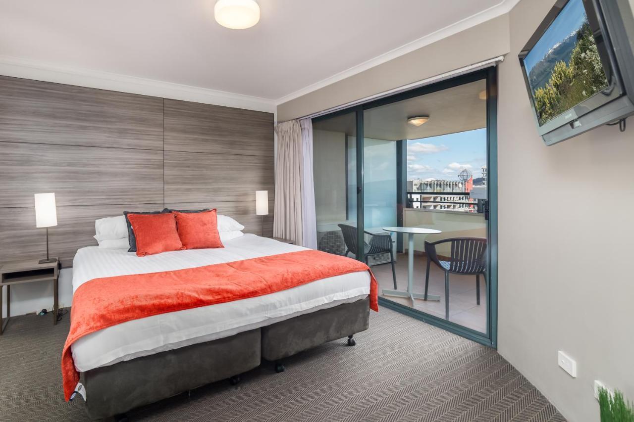 Apartment 2br 2bath L8 Executive Apartment, In Centre *